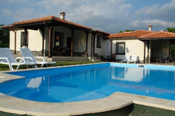 Madara OMAYA Guest House Bagian luar foto
