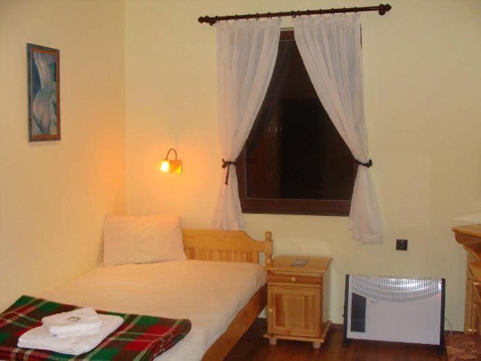 Madara OMAYA Guest House Bagian luar foto